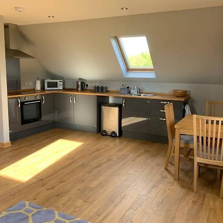 The Nest - Near Inverness & Loch Nessアパートメント エクステリア 写真