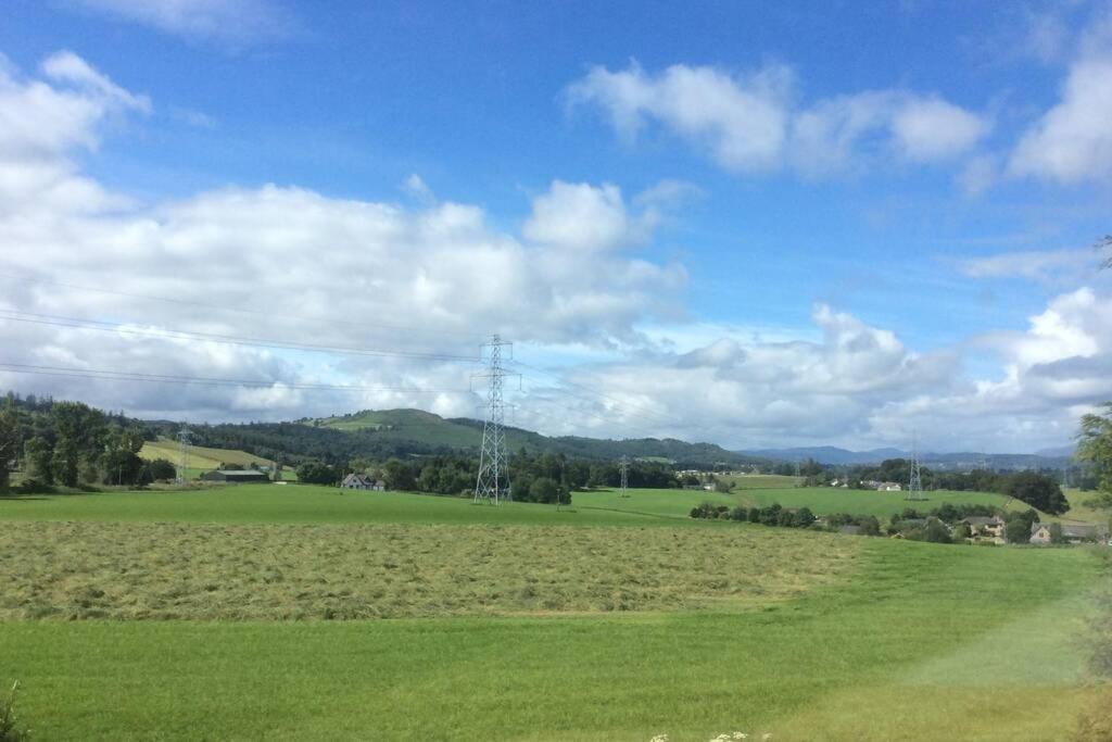 The Nest - Near Inverness & Loch Nessアパートメント エクステリア 写真
